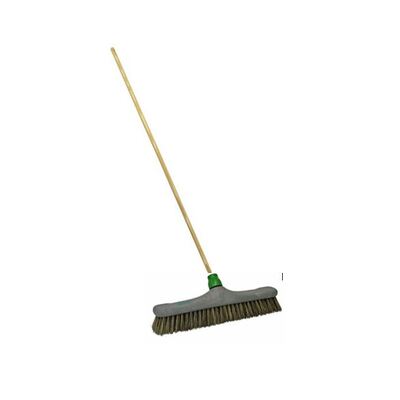 104242: Veger chunking haar - 60 cm - met houten steel